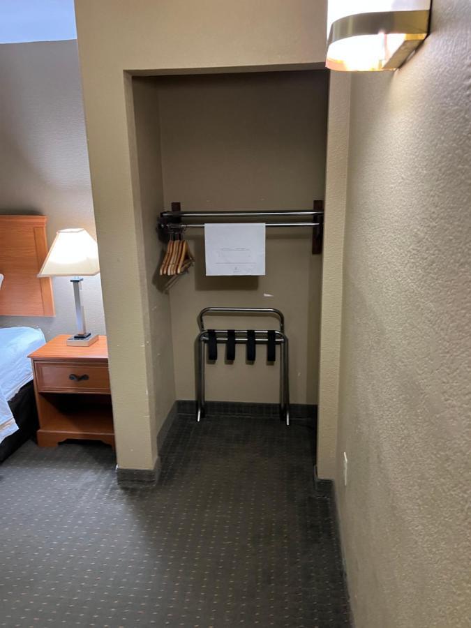 Americas Best Value Inn Pharr/Mcallen Exterior foto