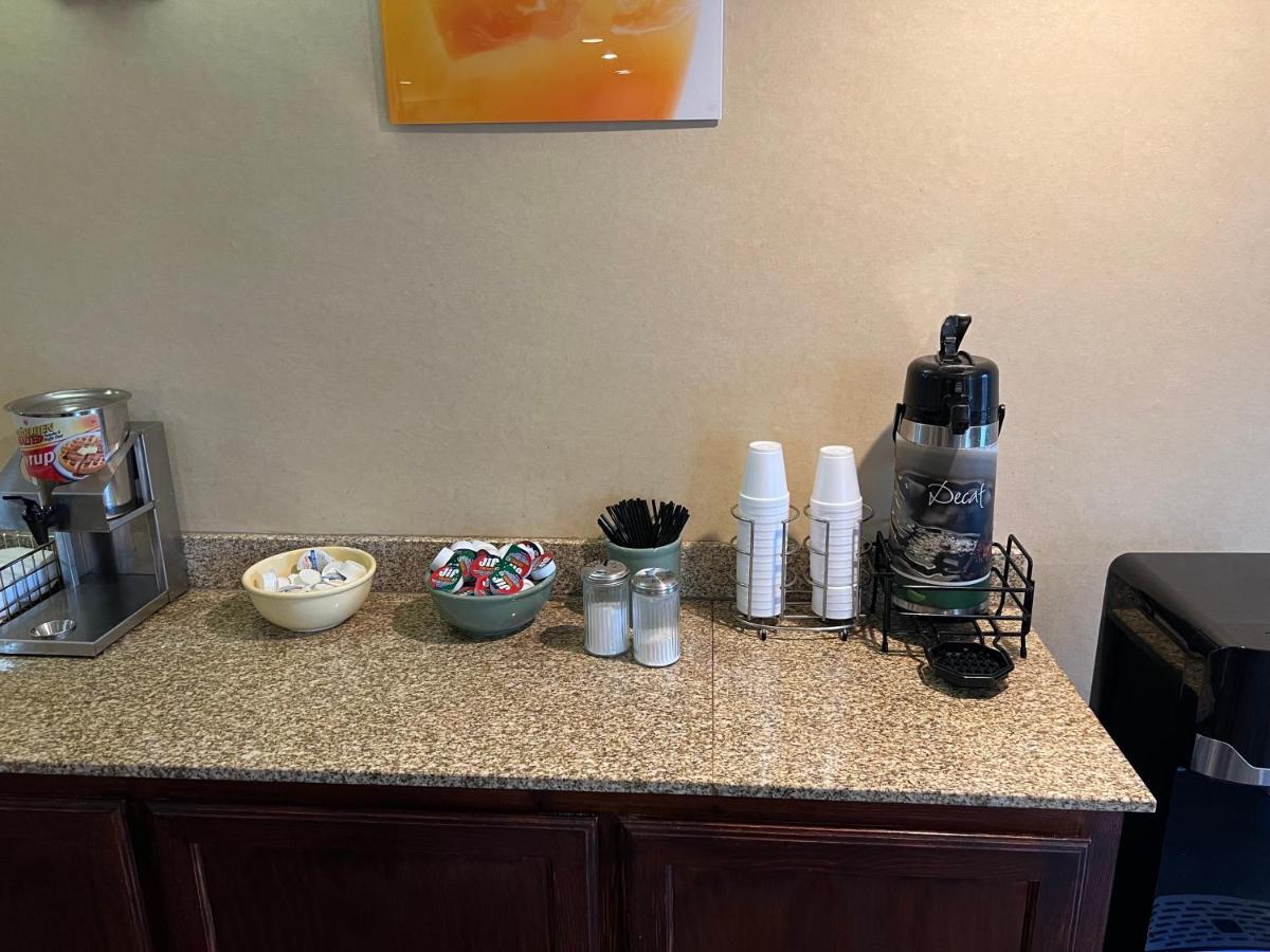 Americas Best Value Inn Pharr/Mcallen Exterior foto