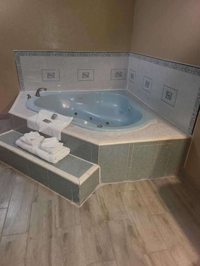 Americas Best Value Inn Pharr/Mcallen Exterior foto