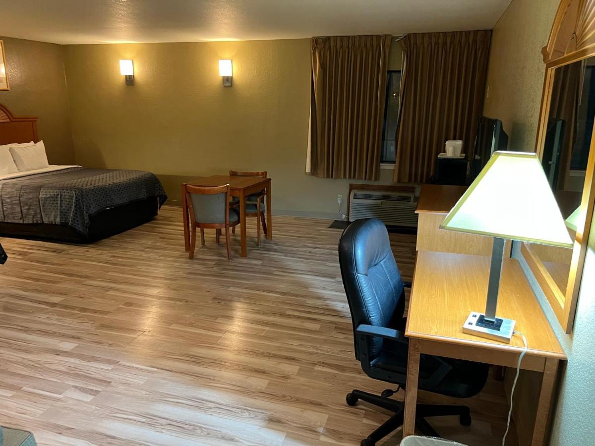 Americas Best Value Inn Pharr/Mcallen Exterior foto